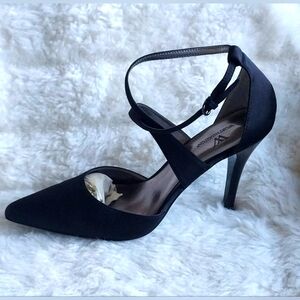 Worthington size 8.5 black Satine heels